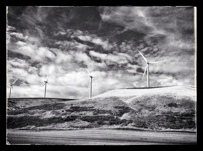 Giant modern wind mills in Palouse