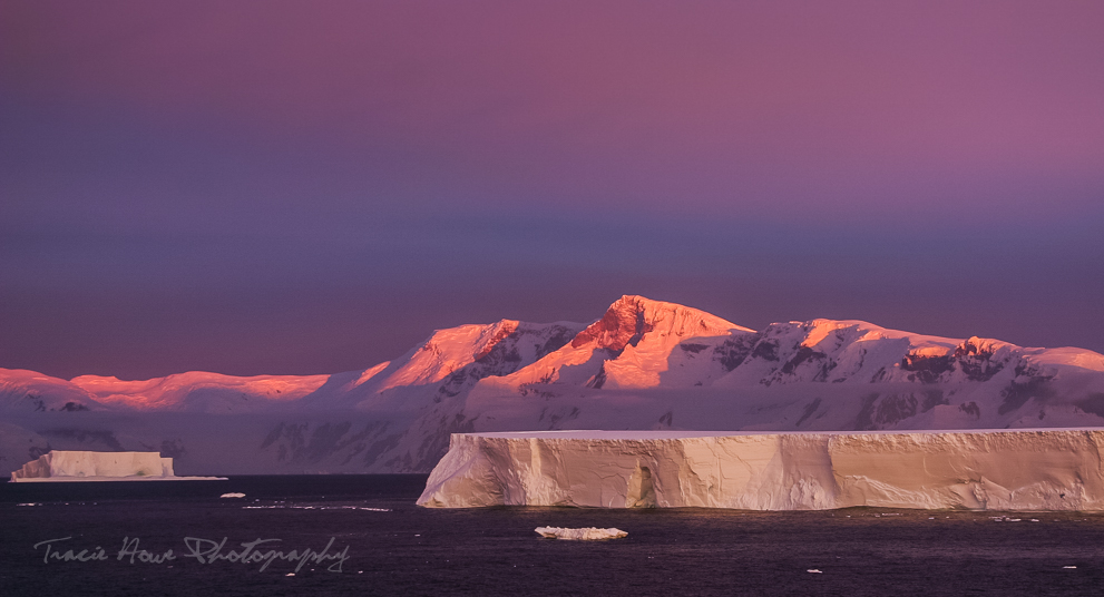 Photo of Antarctica sunset