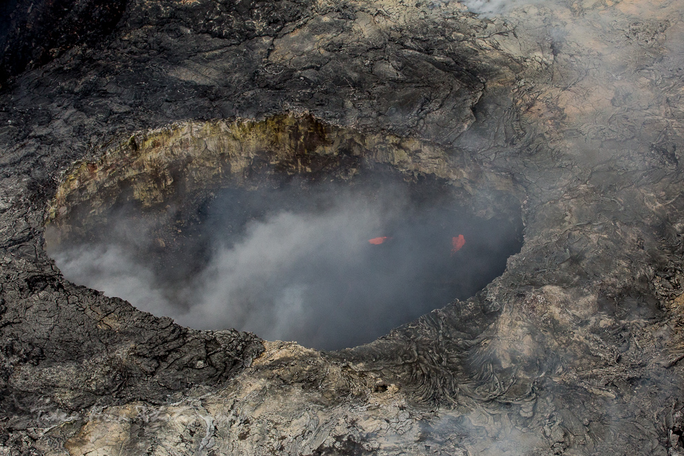 lava from helicopter tour